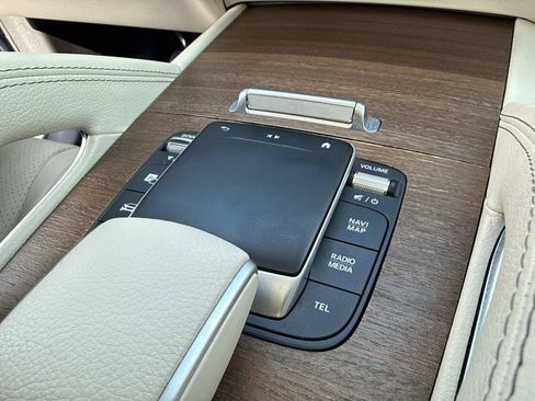 Used 2022 Mercedes-Benz GLE 350 4MATIC image 38