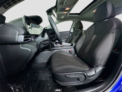 Used 2024 Hyundai Elantra SEL w/ Convenience Package image 18