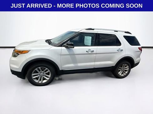 Used 2014 Ford Explorer XLT w/ Equipment Group 201A AWD/4WD image 4