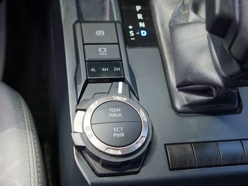 Used 2024 Toyota Tacoma SR5 AWD/4WD image 23