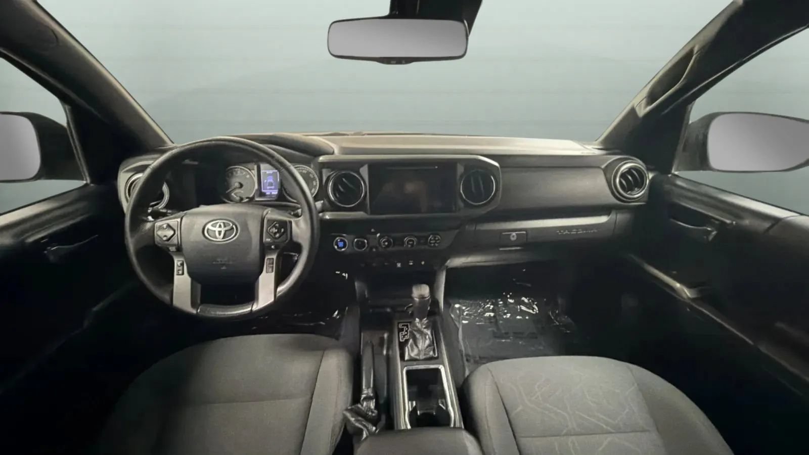Used 2019 Toyota Tacoma TRD Off-Road w/ Technology Package AWD/4WD image 9
