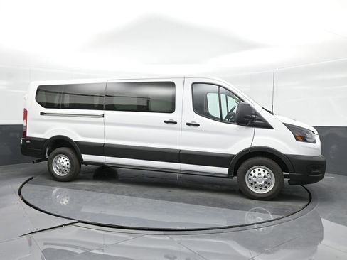 New 2024 Ford Transit 250 Low Roof RWD image 10