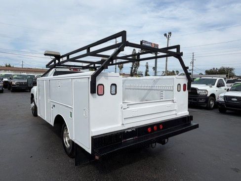 Used 2007 Chevrolet Silverado 3500 W/T w/ Provisions, Wrecker Package image 8