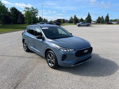 Used 2024 Ford Escape ST-Line w/ Tech Pack #1 AWD/4WD image 3