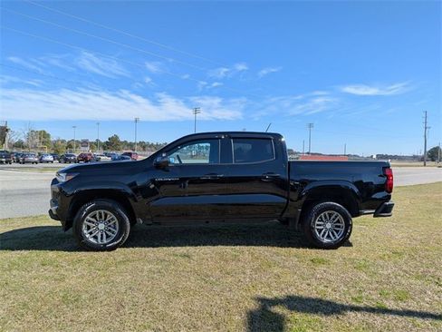 Used 2024 Chevrolet Colorado LT w/ LT Convenience Package II image 6