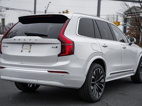 New 2026 Volvo XC90 B6 Ultra image 4