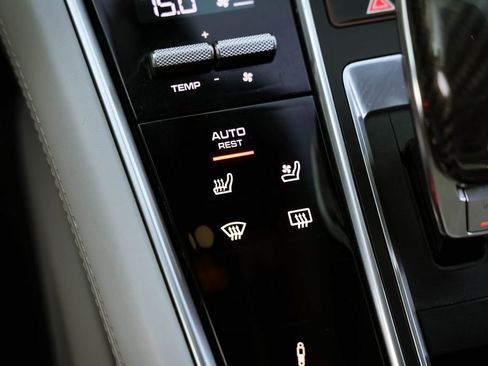 Used 2019 Porsche Panamera GTS w/ Premium Package Plus image 10