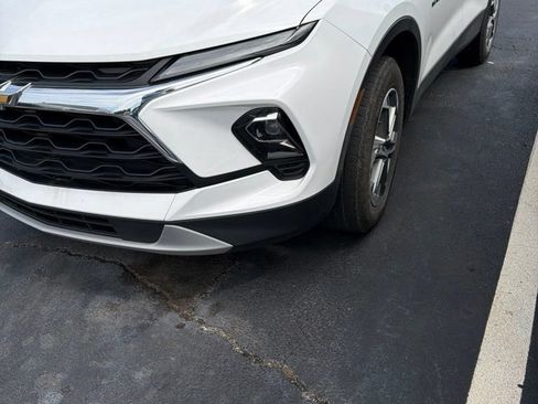 Used 2023 Chevrolet Blazer LT FWD image 1