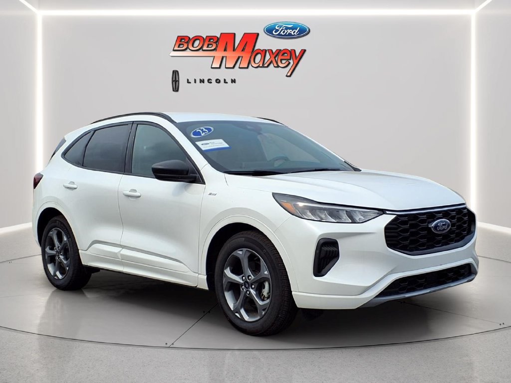 Used 2023 Ford Escape ST-Line w/ Tech Pack #1 FWD image 3