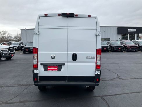 New 2026 RAM ProMaster 2500 w/ Convenience Group image 5