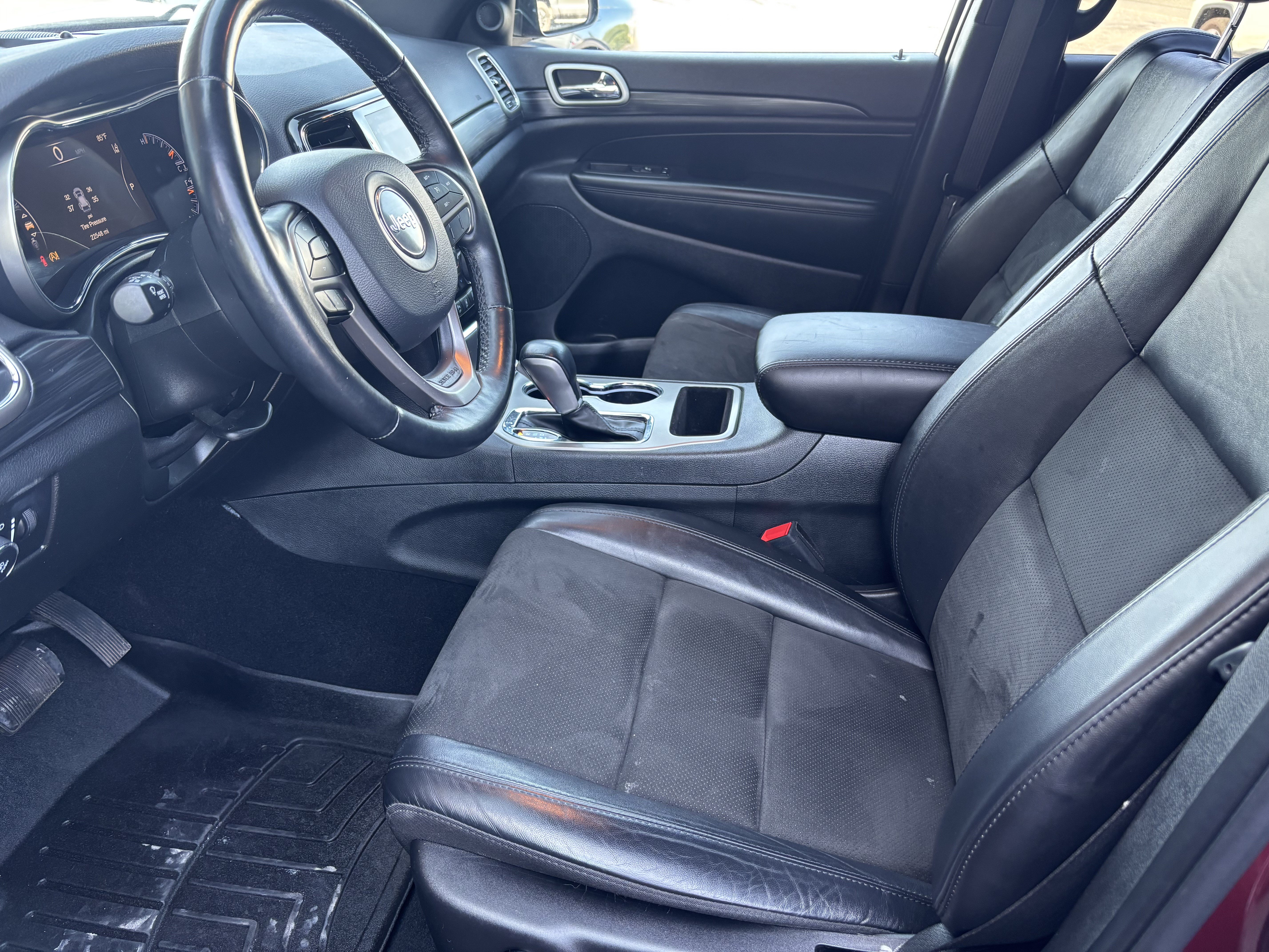 Used 2021 Jeep Grand Cherokee Laredo X AWD/4WD image 13