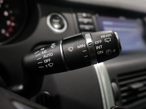 Used 2017 Land Rover Discovery Sport HSE image 39