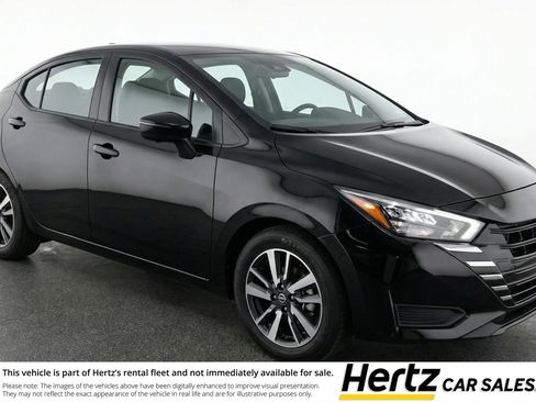 Used 2025 Nissan Versa SV image 1