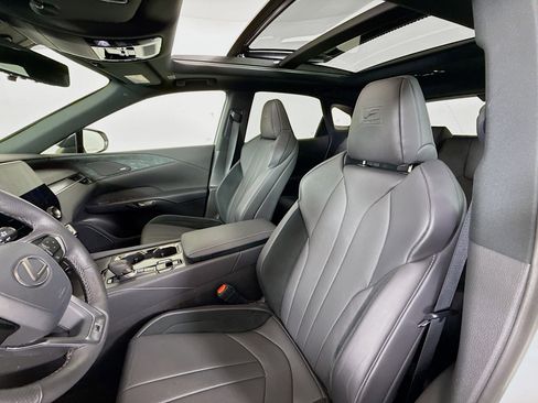 Used 2025 Lexus RX 500h F Sport w/ Convenience Package image 11