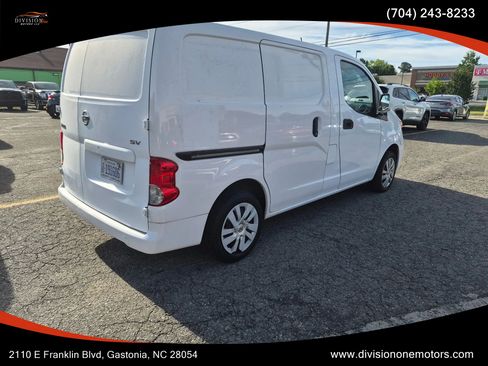 Used 2017 Nissan NV200 SV w/ Technology Package FWD image 3