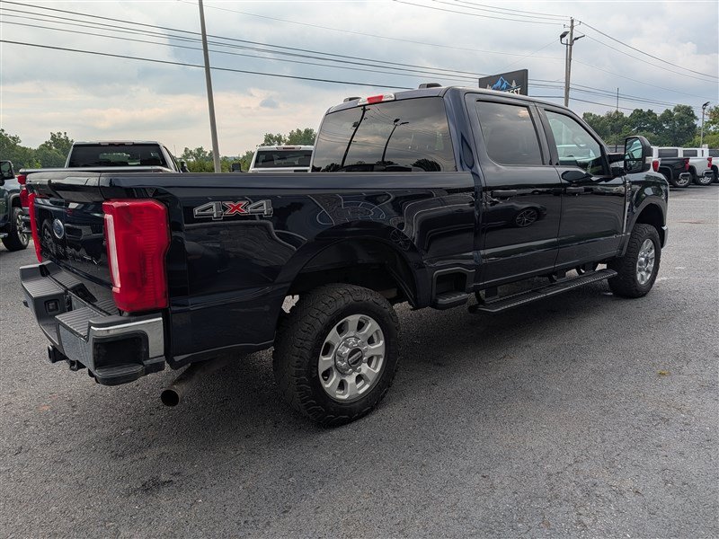 Used 2024 Ford F250 XLT AWD/4WD image 7
