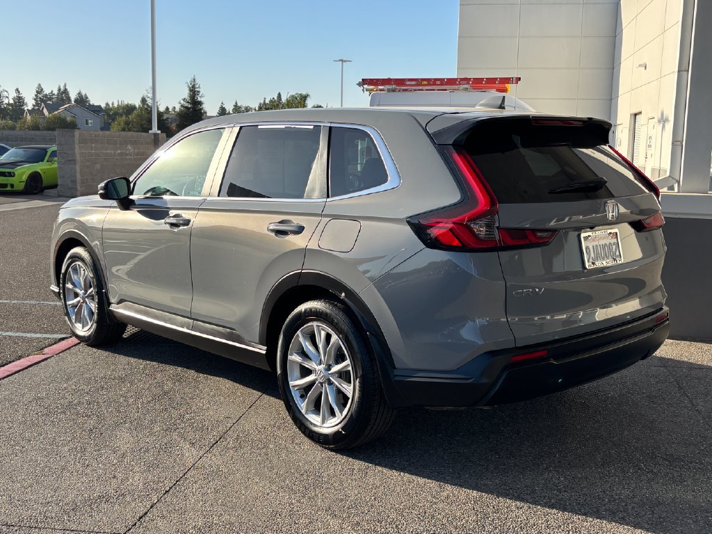 Used 2024 Honda CR-V EX image 6