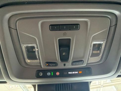 Used 2024 GMC Sierra 1500 Denali w/ Technology Package AWD/4WD image 27