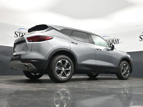 Used 2025 Chevrolet Blazer LT FWD image 23