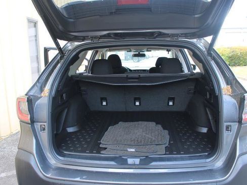Used 2023 Subaru Outback Premium AWD/4WD image 13