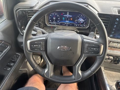 Used 2024 Chevrolet Silverado 1500 LT Trail Boss w/ LT Trail Boss Premium Package image 9