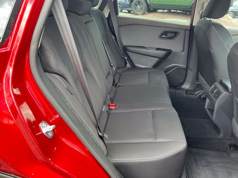 Used 2023 Nissan Rogue S AWD/4WD image 4
