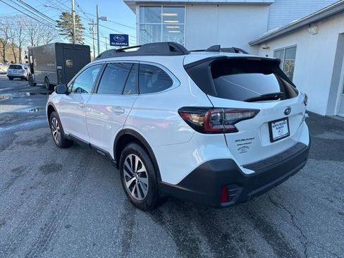 Used 2022 Subaru Outback Premium AWD/4WD image 5
