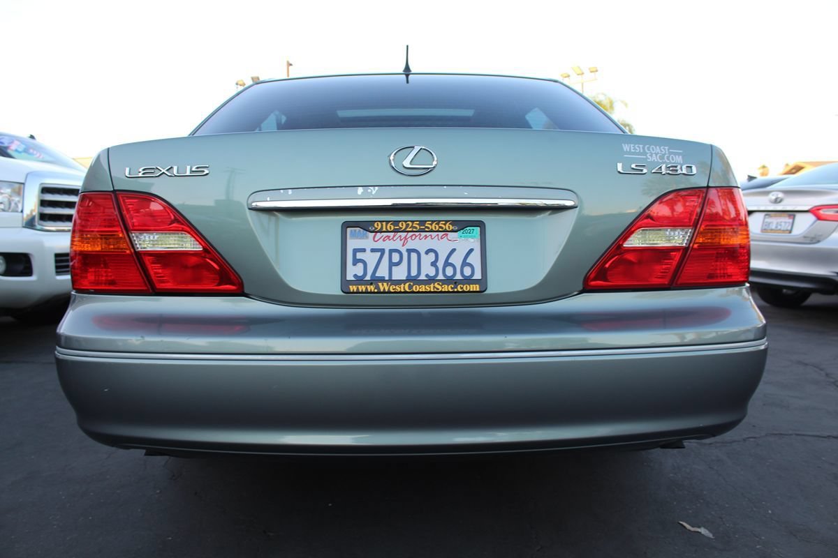 Used 2002 Lexus LS 430 w/ Navigation/Mark Levinson Pkg RWD image 14