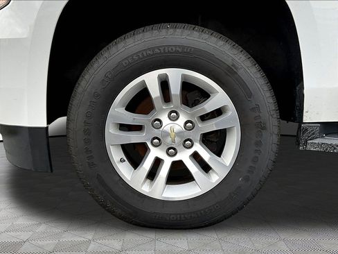 Used 2018 Chevrolet Suburban LT AWD/4WD image 31