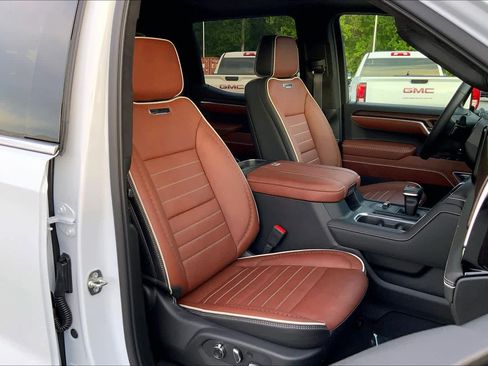 Used 2026 GMC Sierra 1500 Denali Ultimate image 8