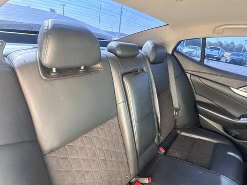 Used 2017 Nissan Maxima SR FWD image 27