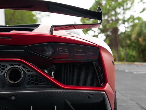 Used 2021 Lamborghini Aventador SVJ AWD/4WD image 22