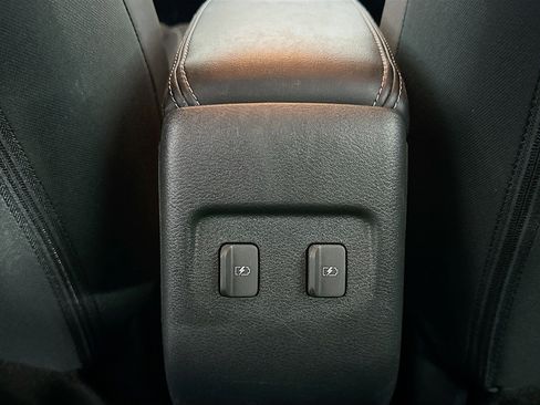 Used 2024 Nissan Kicks SV image 27