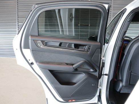 New 2026 Porsche Cayenne GTS AWD/4WD image 25
