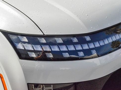 Certified 2026 Hyundai Ioniq 9 Calligraphy image 11