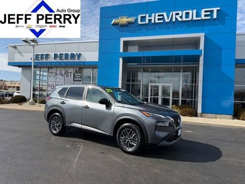 Used 2023 Nissan Rogue S image 1