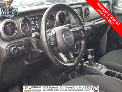 Used 2021 Jeep Wrangler Unlimited Sport AWD/4WD image 12