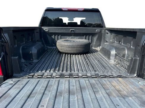 Used 2023 Chevrolet Silverado 1500 LT image 19