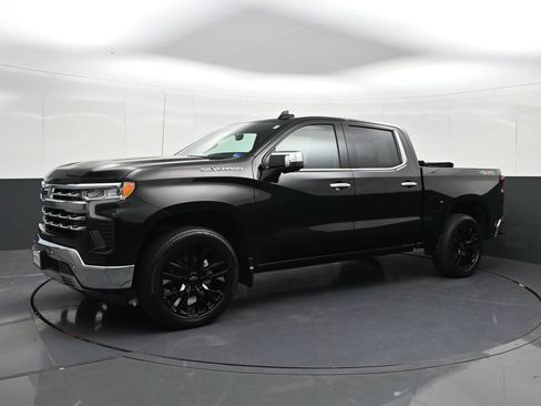 Used 2022 Chevrolet Silverado 1500 LTZ w/ LTZ Premium Package AWD/4WD image 1