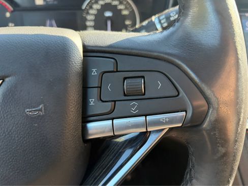 Used 2025 Cadillac XT6 Premium Luxury AWD/4WD image 16