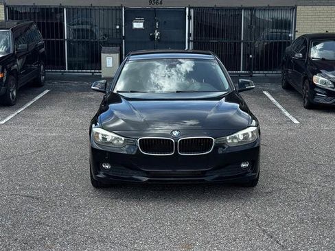 Used 2015 BMW 320i Sedan RWD image 6