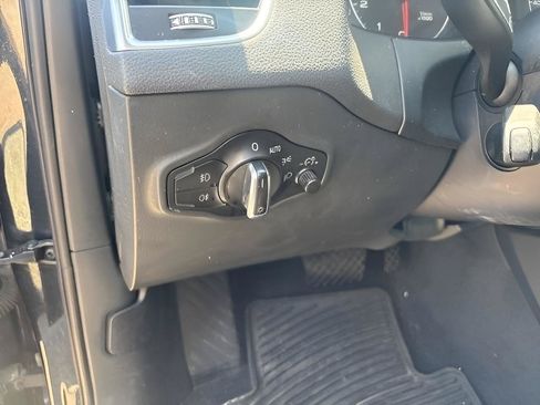 Used 2017 Audi Q5 2.0T Premium Plus w/ Technology Package AWD/4WD image 32