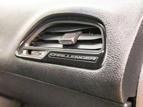 Used 2023 Dodge Challenger SXT image 15