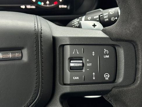 Used 2023 Land Rover Defender 90 V8 image 30