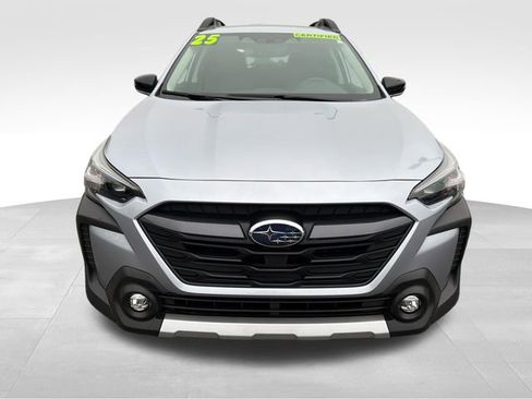 Certified 2025 Subaru Outback Limited AWD/4WD image 2