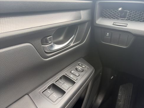 Used 2025 Honda CR-V Sport image 26