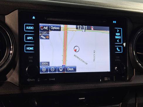 Used 2017 Toyota Tacoma TRD Sport w/ Tow Package (A/T) AWD/4WD image 29