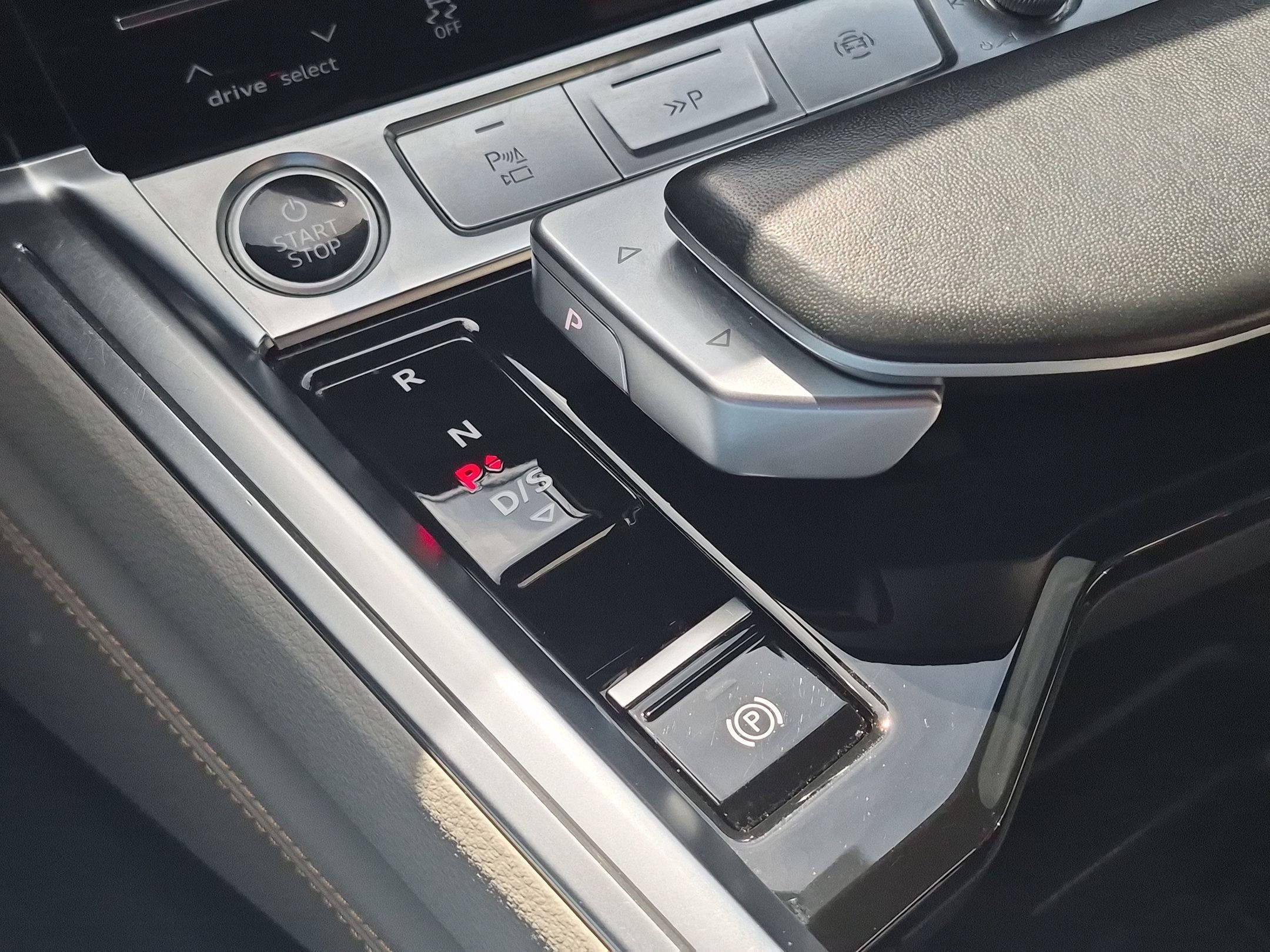 Used 2024 Audi Q8 e-tron Prestige AWD/4WD image 23