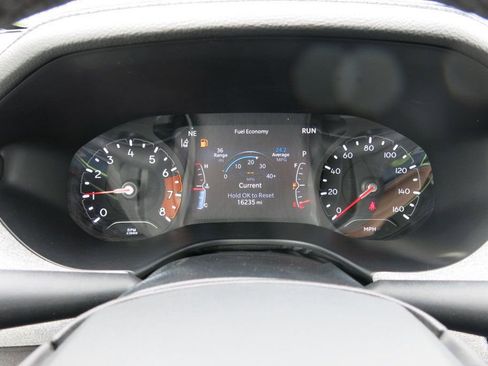 Used 2024 Jeep Compass Latitude AWD/4WD image 27
