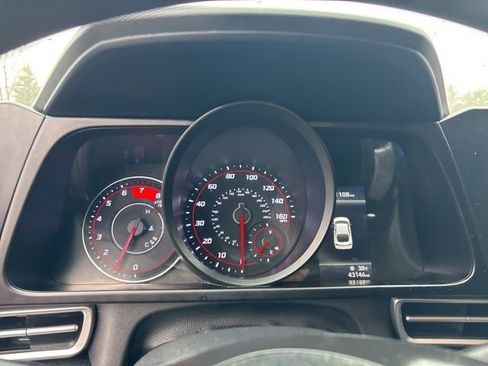 Used 2023 Hyundai Elantra SEL w/ Preferred Accessory Package image 17